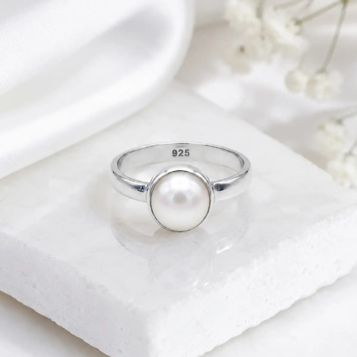 925 Sterling Silver Ladies Ring Pearl Moti Semi Precious Stone For Women